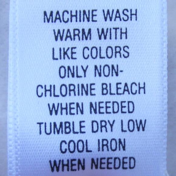 Croft & Barrow Women's Fleece Top Size Medium Cream Red Long Sleeves Snow Flakes - Picture 6 of 9